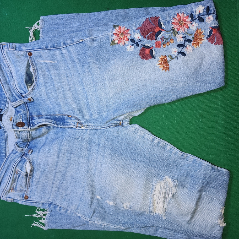 Embroidered Light Blue Women's Jeans